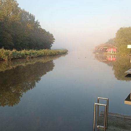 Bb De Woonboot Appartement Anna Paulowna Buitenkant foto
