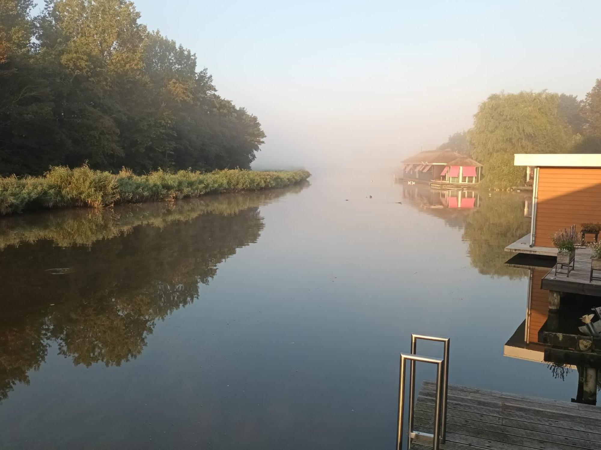 Bb De Woonboot Appartement Anna Paulowna Buitenkant foto